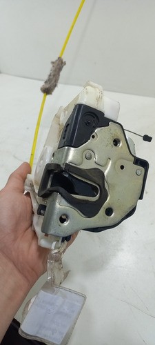 Fechadura Porta Dianteira Direita Vw Saveiro Cs  2016 (m)