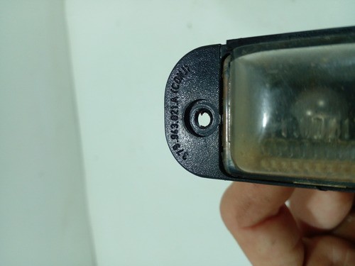 Luz De Placa Vw Gol/parati 95/99 379943021 (m)