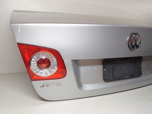 Tampa Traseira Vw Jetta 2007/2010 C/nf