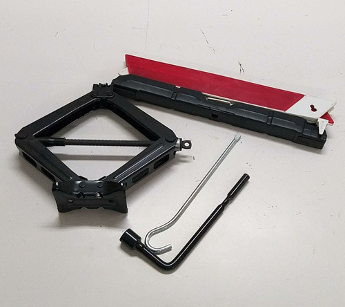 Kit Macaco E Chave Roda Gm Cobalt 1.4 2016