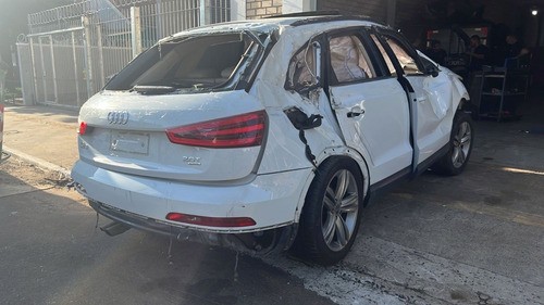 Sucata Audi Q3 2.0 Turbo Automático 2015 Retirada De Peças