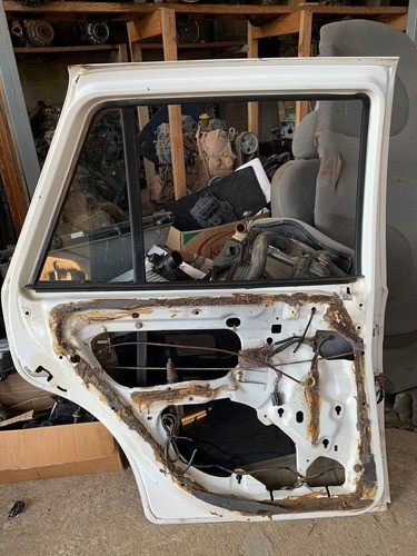 Porta Traseira Esquerda Volkswagen Gol 99/2000 C/detalhe