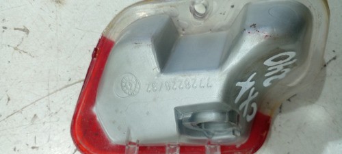 Luz Cortesia Porta T.e Fiat Tempra 95/99 7728226 (r)