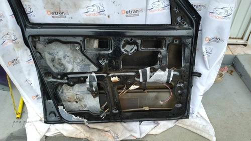 Porta Esquerda Fiat Uno  D E  4 Pts 2004/13 19584