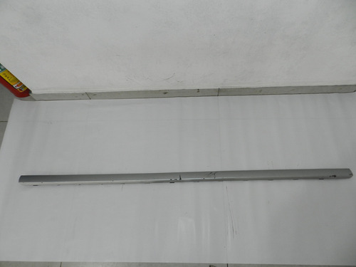 Friso Lateral Esquerdo Sandero Stepway 1.6 16v 2009 Detalhe