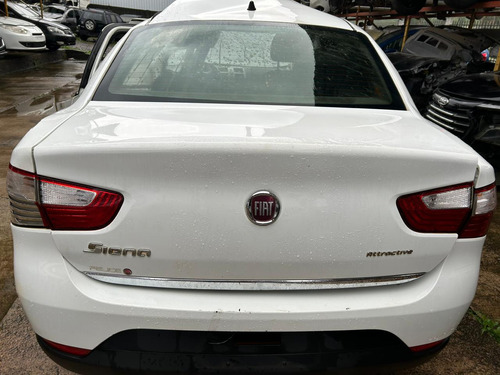 Tampa Porta Malas Fiat Grand Siena 2016/2017 Sem Acessorios
