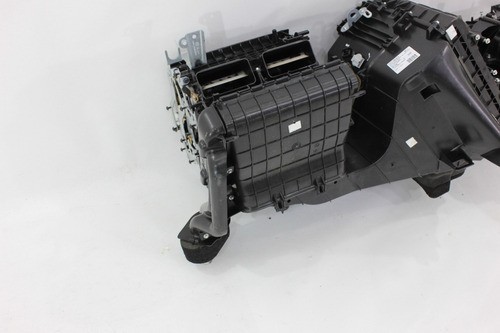 Caixa Evaporadora Ar Condicionado Amarok 10/16 Usado (618)