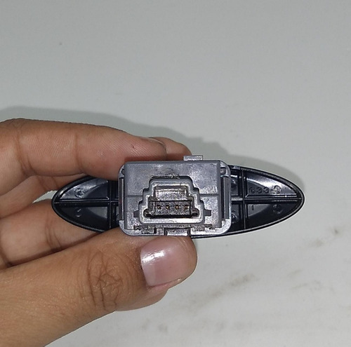 Botão Pisca Alerta Toyota Etios 2018 15b060