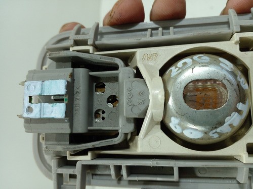 Luz Interna Teto Peugeot 206 Citroen C3 9610095677 (m)