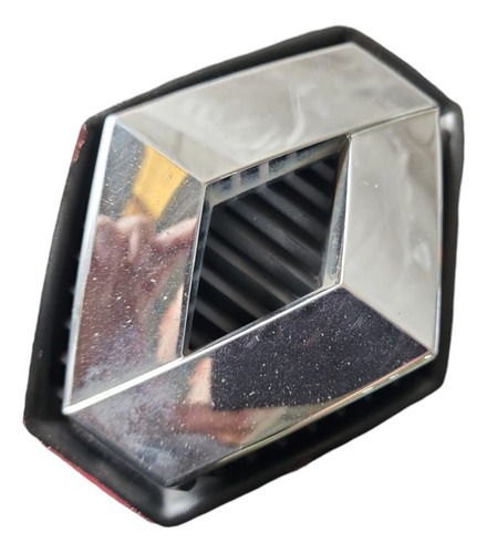 Emblema Grade Parachoque Dianteiro Renault Sandero Logan 11
