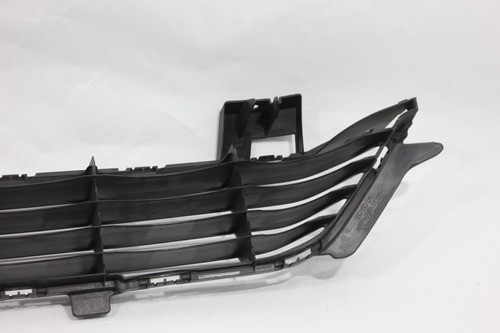 Grade Central Para-choque Diant Hilux Sw4 16/20 Us (627)