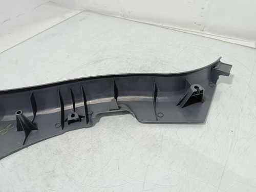 Moldura Lateral Assento Traseiro Direito Hilux Sw4 1996/2004