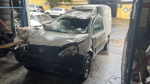 Sucata Fiat Fiorino 1.4 2018 Manual Retirada De Peças