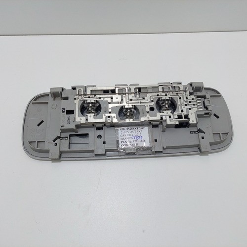 Luz De Teto Cortesia Volkswagen Passat Ano 2012 A 2016