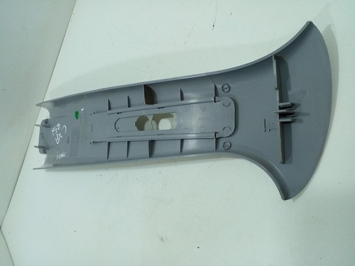 Moldura Cinto Segurança L/d Citroen Picasso06 9630266577 (m)