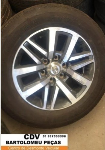 Roda Com Pneu Toyota Hilux 