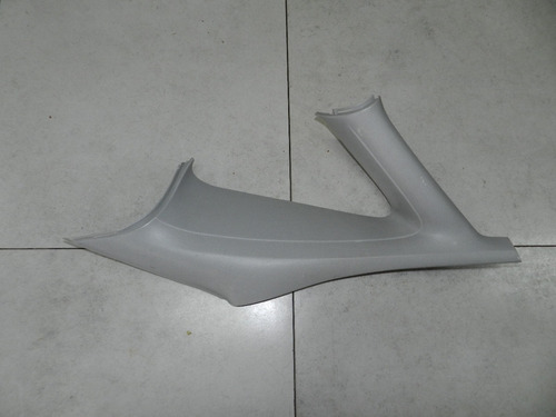Moldura Coluna Traseira Direita Ford Focus 1999 2000 A 2004