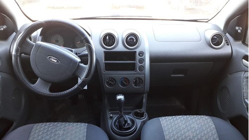 Sucata Ford Fiesta Edge 1.0 95cvs 2003 Rs Caí Peças 