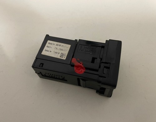 Tomada Usb Hilux - Fa134406