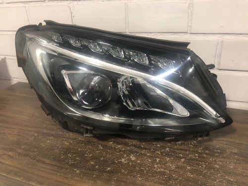 Farol Direito Mercedes Benz C180 2018 Com Orelha Avariada