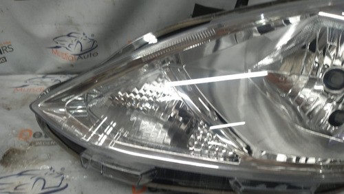 Farol Esquerdo Nissan Versa 2015 /2019  19247