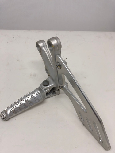 Suporte Bacalhau Pedaleira Esquerda Aprilia  2011/2015.