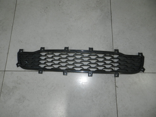 Grade Inferior Dianteira Fiat Strada Working 14/20 Detalhe