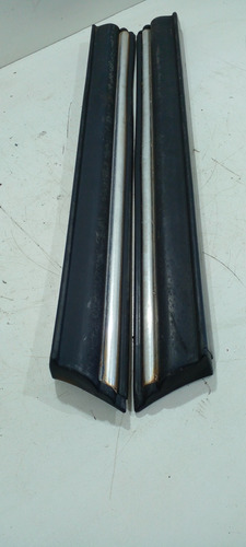 Frisos Laterais Traseiros Vw Santana 89 (r)