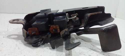 Fechadura Capo Toyota Corolla 98/02 (r)