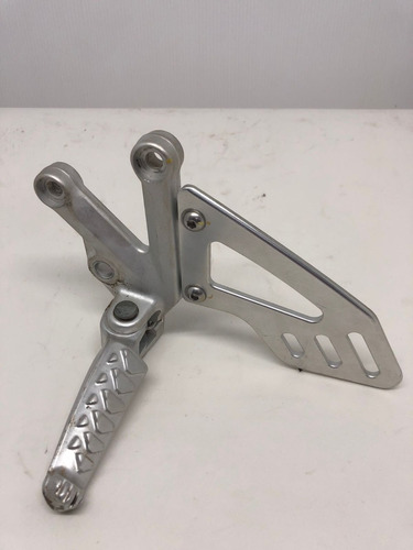 Suporte Bacalhau Pedaleira Esquerda Aprilia  2011/2015.