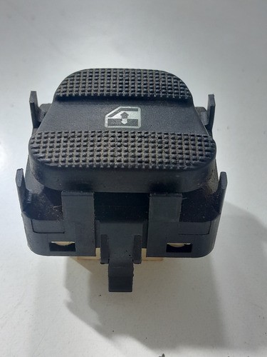 Botao Vidro Eletrico Diant.direito Volkswagen 94/98 (vj) E95