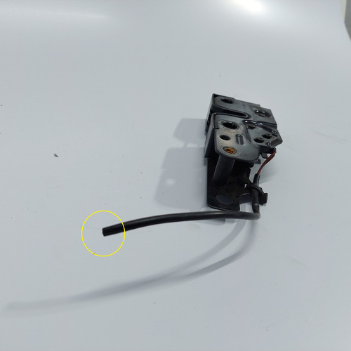 Fechadura Do Capô Dianteiro Audi Tt  Ano 2009 A 2014