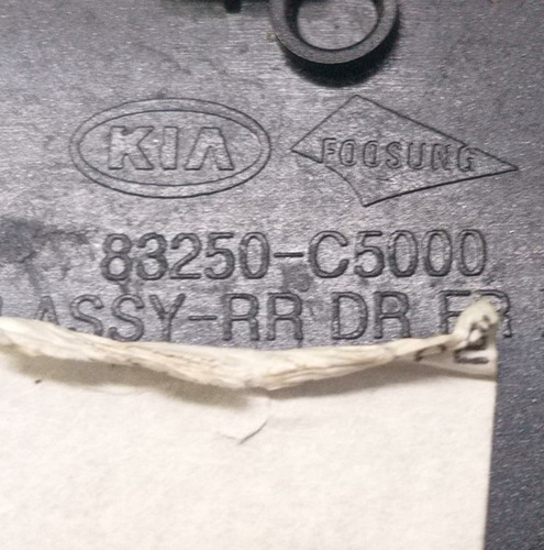 Acabamento Porta Dianteira Esquerda Kia Sorento 2016 A 2018
