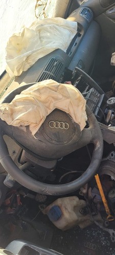 Audi A3 1.6 2000 100cv Gasolina Retirada De Peças (m)