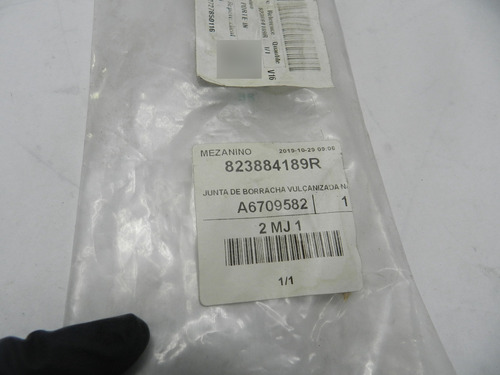Vedação Coluna Direita Renault Fluence 12/17 823884189r