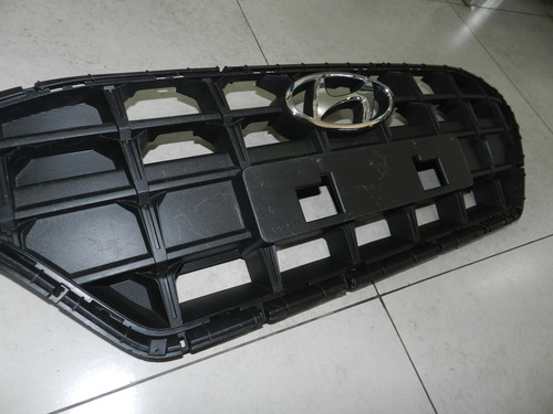 Grade Dianteira Superior Sem Friso Hyundai Hb20 2020 A 2022
