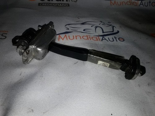 Limitador De Porta Dianteira Direita Gm Onix 2013... 0958