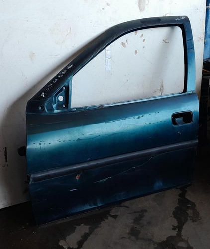 Porta Dianteira Esquerda Gm Vectra Gls 4p 97/05 Com Detalhe