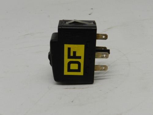 Botão Regulagem Farol Milha Gm Corsa 1996 A 2004 90270514