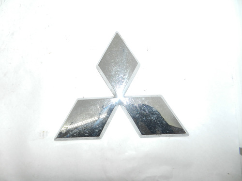 Emblema Tampa Traseira Mitsubishi L200 Triton Mn146116