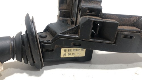 Chave Seta / Botão Alerta Ford Mondeo 93 Até 96 95bg13b302aa