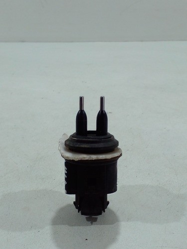 Sensor Reservatório Limpador Vw Passat 97 7m0973202 (vj)