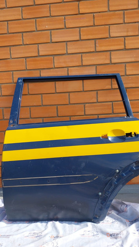 Porta Traseira Esquerda Mitsubishi Pajero Dakar 08/ Detalhe