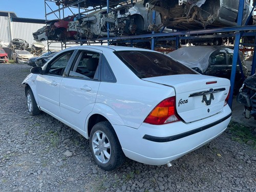 Lanterna Traseira Esquerda Ford Focus Sedan 2009