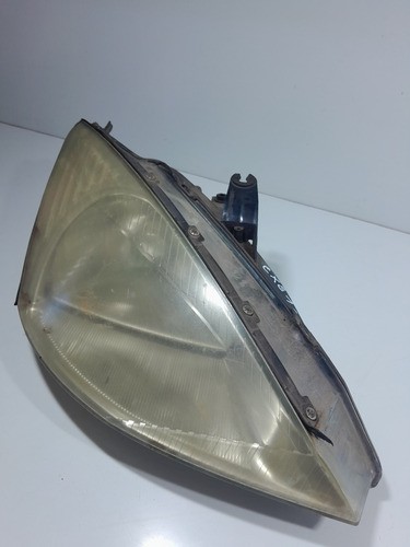 Farol Esquerdo Ford Focus Sedan 2005 C/detalhe (vj)