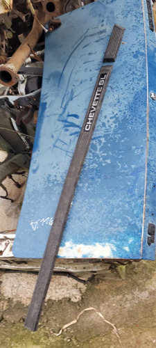 Friso De Porta Dianteira Direita Gm Chevette (m)