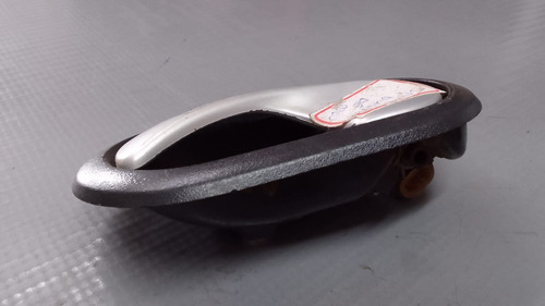 Maçaneta Interna De Renault Duster Sandero Logan   23904