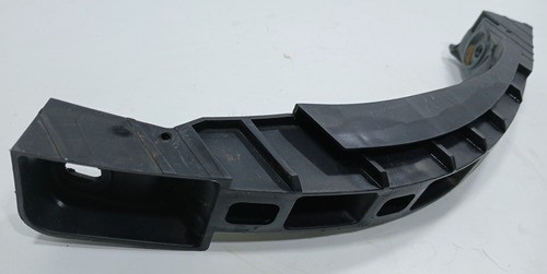 Guia Para-choque Traseiro Vw Voyage Cxf16 (s)