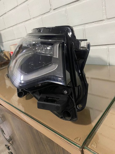 Farol Direito Land Rover Discovery Sport 2021 Sem Reator