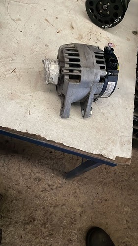 Alternador Toyota Corolla 2013